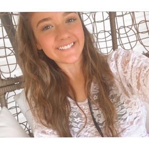 Meet your Posher, Leah